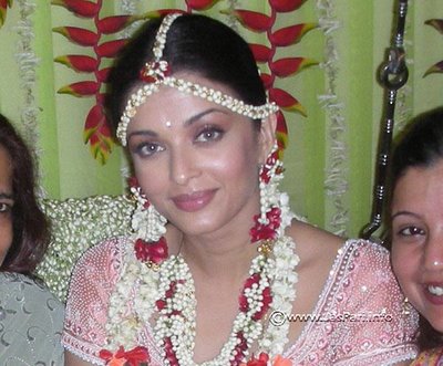 Abhishek BachchanAishwarya Rai Wedding Photos
